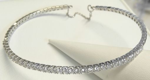 Armreif Weissgold 750 mit 31 Brillanten  H SI  1,61ct. 4-Griff Fassung  BBR2017